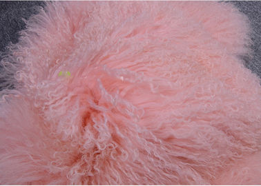 China Mongolisches Schaffell-Wolldecken-Rosa färbte besonders langes Haar tibetanische Lammpelz Kleiderordnung fournisseur