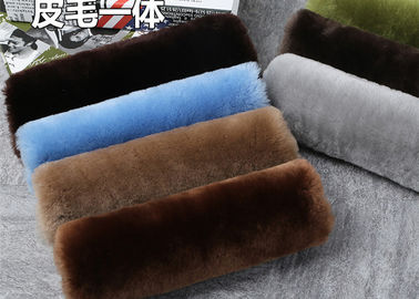 China 24 Farben gefärbt 100% Schaffell-Sicherheitsgurt-Abdeckungs-warmes Halten mit Universalgröße fournisseur