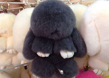 China Bunter flaumiger Kaninchen-Schlüsselring Luxusportable für Handtaschen-Charme-Anhänger fournisseur