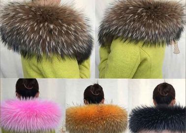 China Übergroßer echter Waschbär-Pelz-Kragen-abnehmbarer Wärmer weich für Winter-Jacke fournisseur
