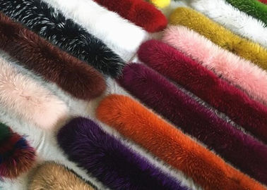 China Kundengebundener Waschbär-Pelz-Kragen, 80Cm zeichnender wirklicher Pelz-echter Waschbär-Schal fournisseur