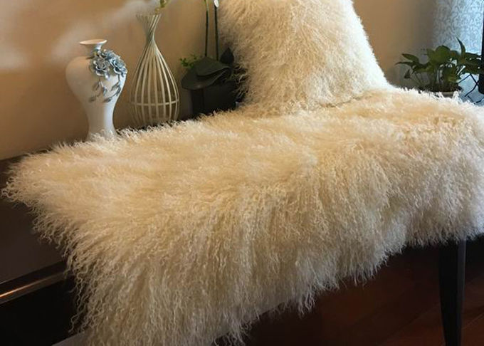 Mongolischer Pelz Kissen-lang gelockter weißer tibetanischer Schaffell-Lammwollesofawurf