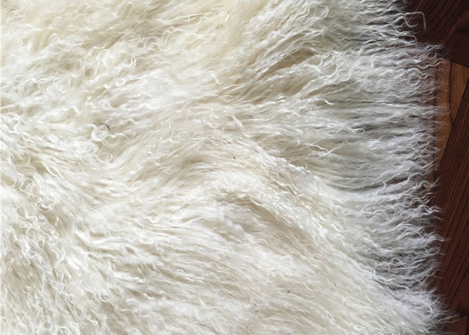 Mongolischer Schaffell-Wolldecken-echter Wollwurfs-Schneewittchen-Bereichs-Boden-wirkliche Wollhaut
