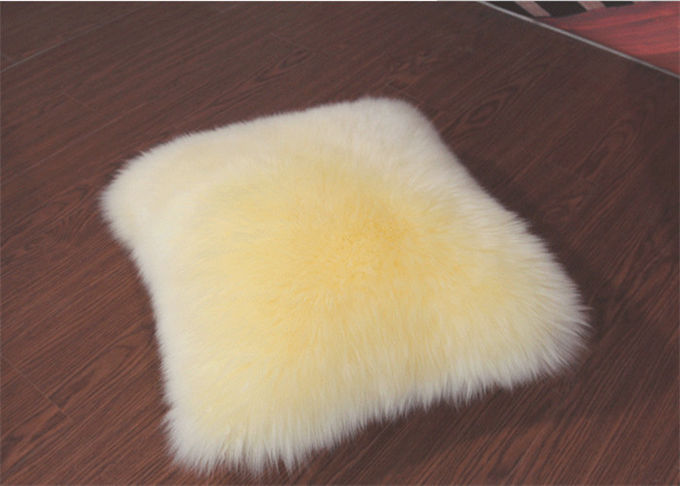 Haupt- Auto-dekoratives Lammwoll-Seat-Kissen warm mit gefärbter Merino geschorener Wolle