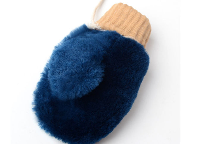 Warme gemütliche echte Baby-/Mädchen-Schaffell-Handschuhe mit Band für Winter