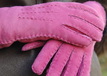 China Handgefertigte wärmste Schaffell-Handschuhe, das Sueded-Lamm Shearlings-Handschuhe der Frauen Handsewn fournisseur