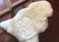 Lange Haar-Wollwirkliche Schaffell-Wolldecke mit weiße Schaf-Form 60 x 90cm Natura fournisseur