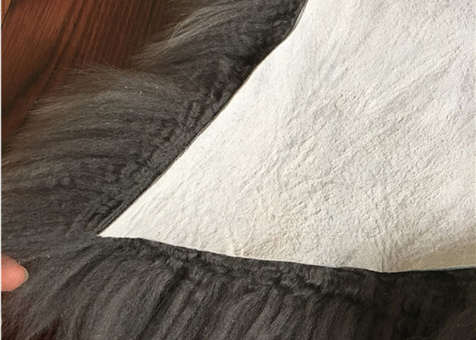 Natürliche große hellgraue gefärbte dekorative Wolldecke langes Lammwolle der wirklichen Schaffell-Wolldecke Ausgangs