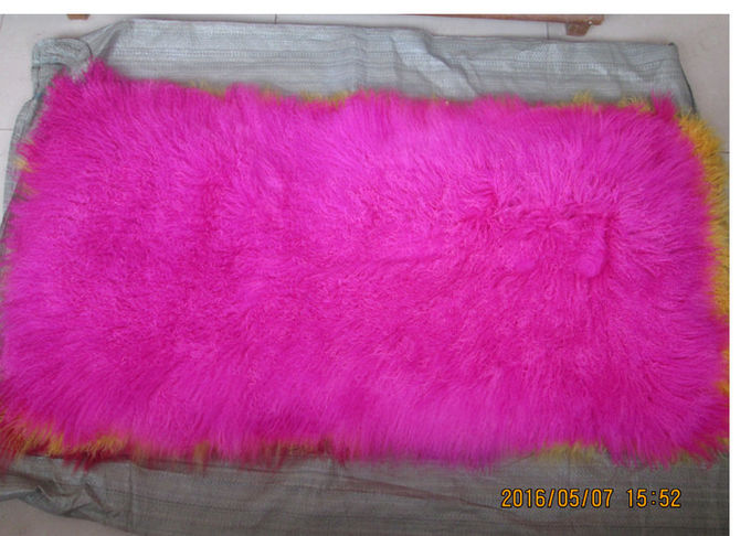 Mongolisches Schaffell-Wolldecken-Rosa färbte besonders langes Haar tibetanische Lammpelz Kleiderordnung