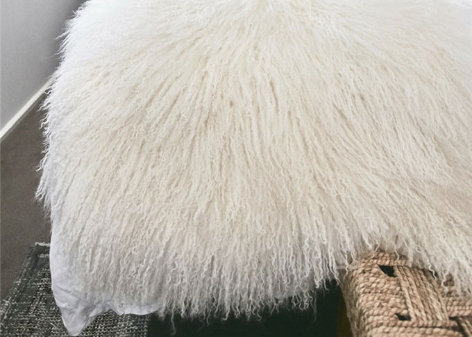 Langer gelockter beige mongolischer Lammwollwurf 60x120cm bequem für Bett/Boden