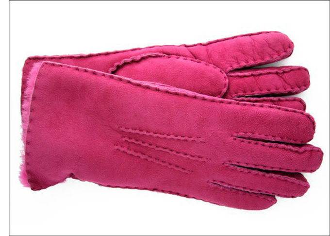 Handgefertigte wärmste Schaffell-Handschuhe, das Sueded-Lamm Shearlings-Handschuhe der Frauen Handsewn